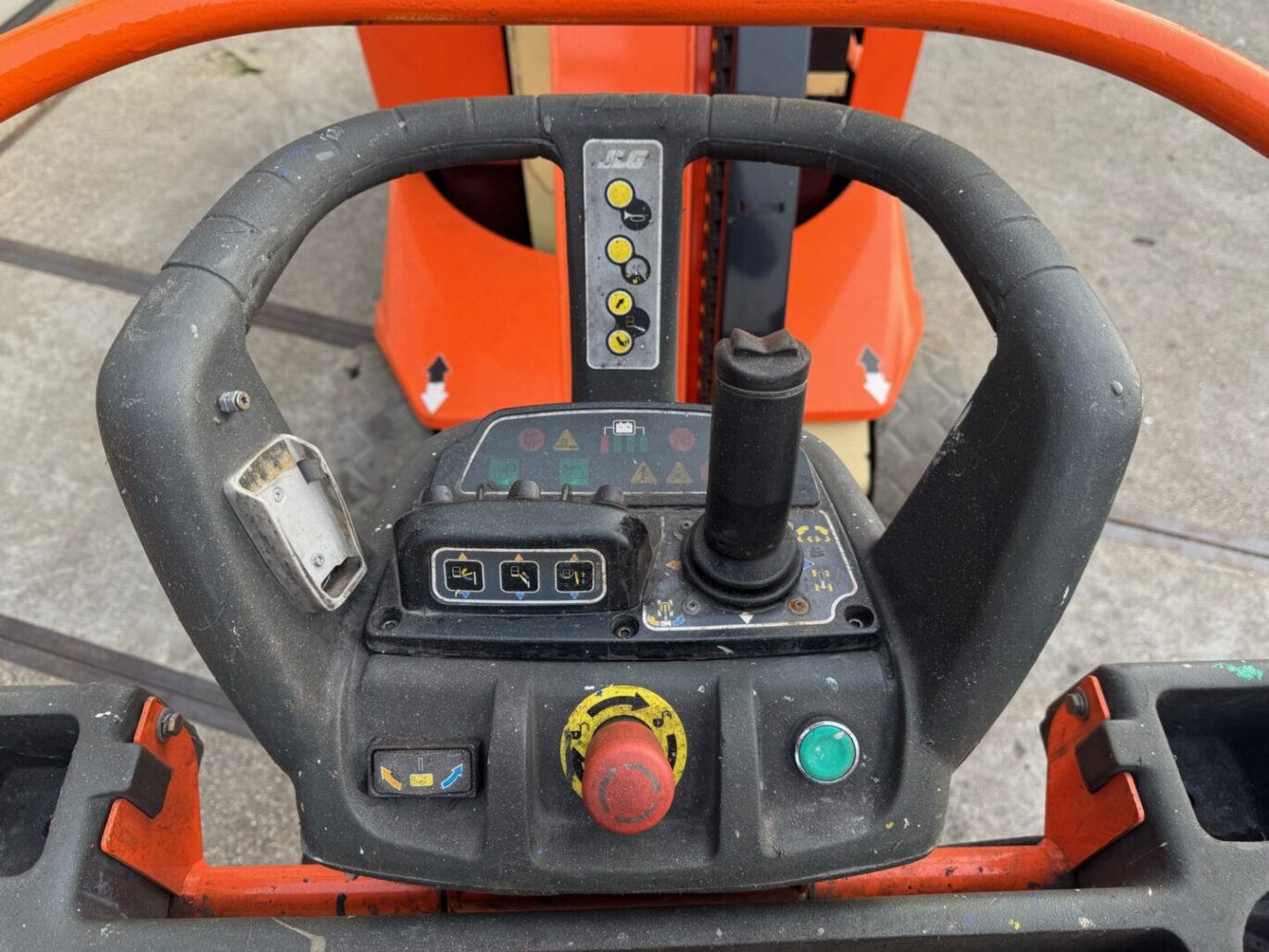 D6DEF40F 9A0D 4FAF B17D BDD8BC58F7A7